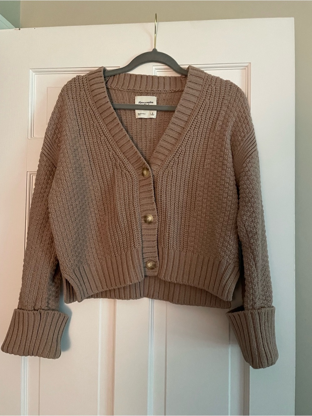 Abercrombie & Fitch Taupe Cropped V‑Neck Knit Cardigan